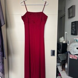 Chic Burgundy Maxi Dress